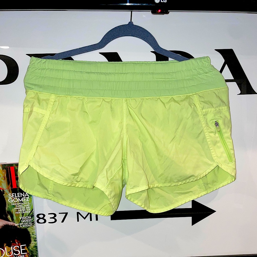 Lulu lemon Old style hotty hot